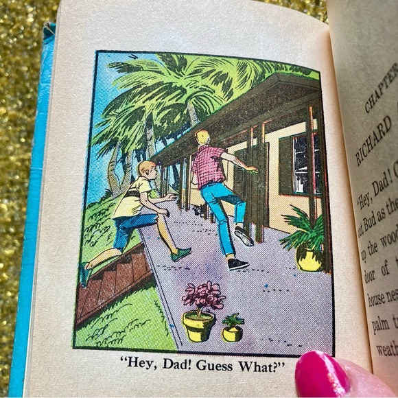 1967 Flipper Killer Whale Trouble Book - Picture 9 of 15